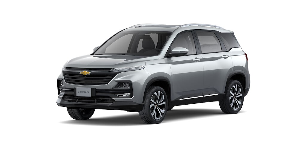 Chevrolet Captiva 2024, mejor camioneta SUV familar en color plata